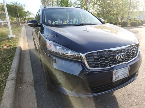 Used 2020 Kia Sorento S image 2