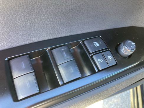 Used 2026 Toyota Camry SE image 15