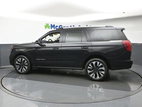 Used 2025 Ford Expedition Platinum w/ Driver's Package AWD/4WD image 20