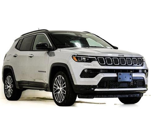 Used 2023 Jeep Compass Limited w/ Elite Group AWD/4WD image 1