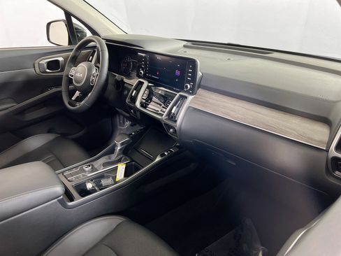 Used 2022 Kia Sorento S w/ Panoramic Sunroof Package image 30