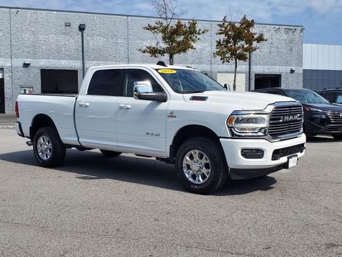 Used 2024 RAM 2500 Laramie w/ Safety Group AWD/4WD image 1