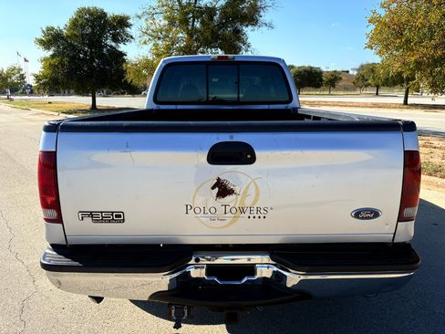 Used 2001 Ford F350 XLT image 4