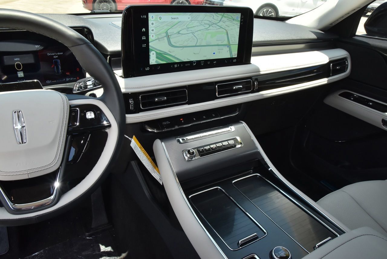 New 2026 Lincoln Aviator 2WD image 27