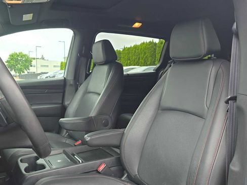 Used 2025 Honda Odyssey Sport-L image 24
