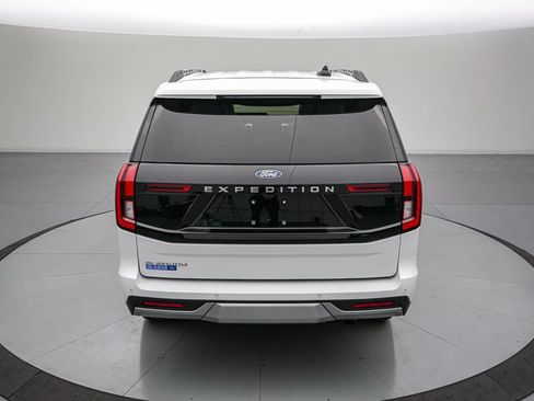 Certified 2025 Ford Expedition Platinum AWD/4WD image 5