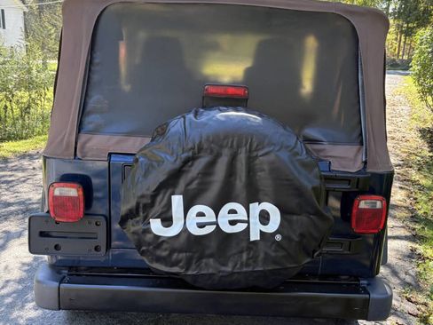 Used 2004 Jeep Wrangler SE AWD/4WD image 7