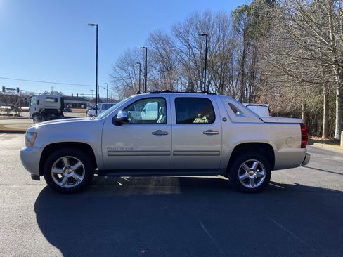 Used 2013 Chevrolet Avalanche LT w/ All-Star Edition image 6
