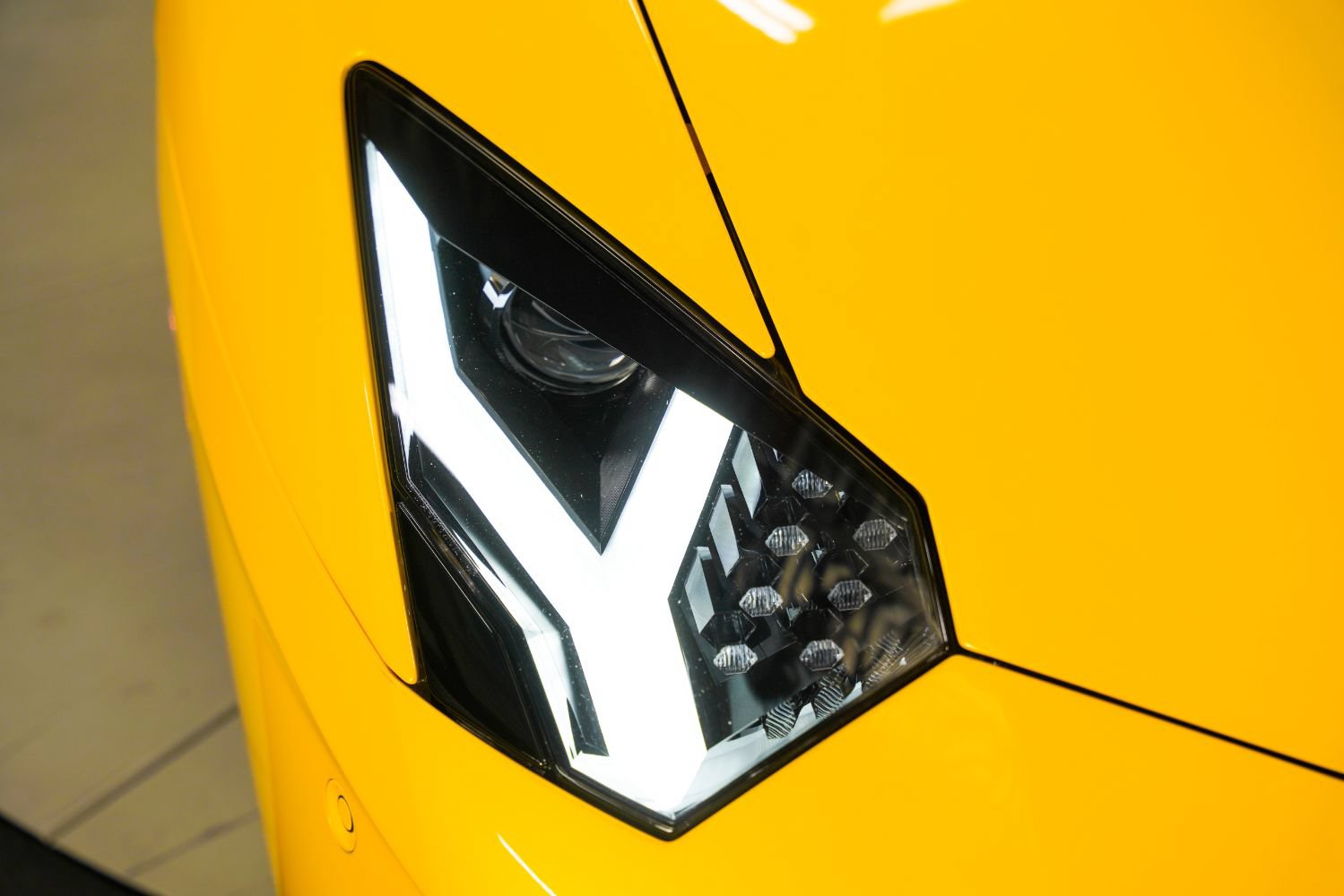 Used 2015 Lamborghini Aventador LP 700-4 AWD/4WD image 13