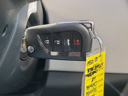 Used 2025 Toyota Corolla LE image 33