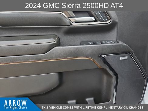 Used 2024 GMC Sierra 2500 AT4 w/ AT4 Preferred Package image 21