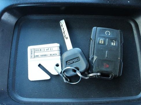 Used 2018 GMC Sierra 1500 SLE w/ SLE Value Package image 28