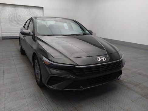 Used 2024 Hyundai Elantra SEL FWD image 14
