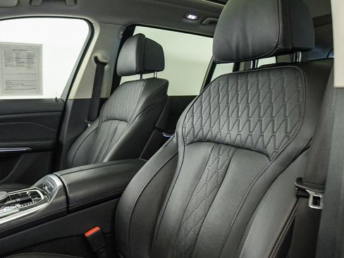 Used 2024 BMW X7 xDrive40i AWD/4WD image 18