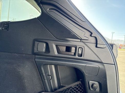 Used 2022 Subaru Outback Premium image 27