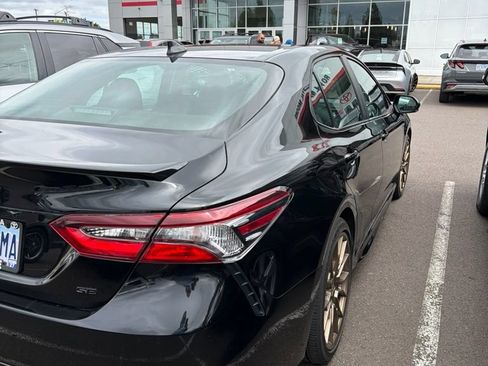Used 2023 Toyota Camry SE w/ Convenience Package FWD image 5