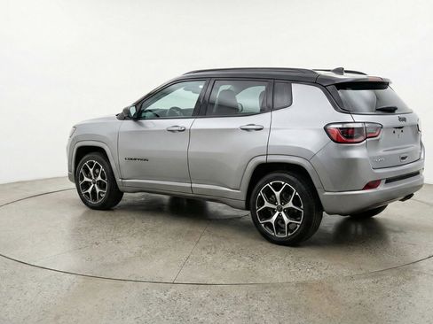 Used 2025 Jeep Compass Limited AWD/4WD image 6