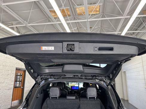 Certified 2025 Toyota Sienna XSE image 11