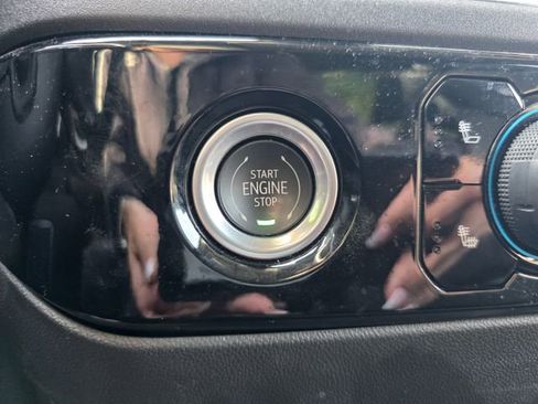 Used 2023 Chevrolet Silverado 1500 LT image 24