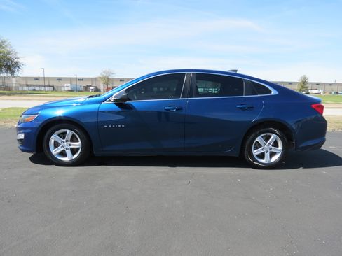 Used 2019 Chevrolet Malibu LS FWD image 3