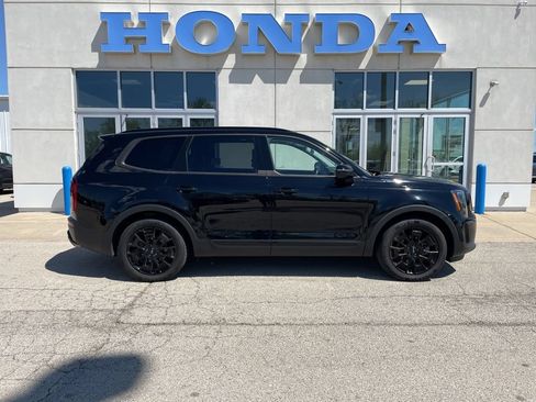 Used 2022 Kia Telluride EX w/ EX Premium Package AWD/4WD image 4