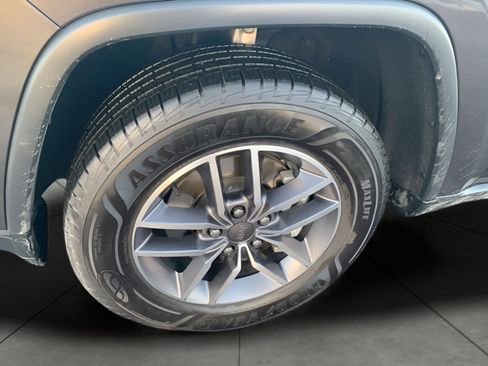 Used 2021 Jeep Grand Cherokee Limited w/ Luxury Group II image 24