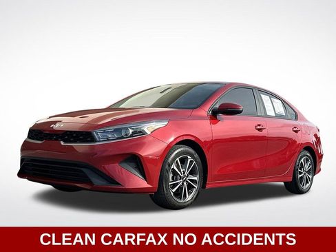 Used 2023 Kia Forte LXS w/ LXS Technology Package image 2