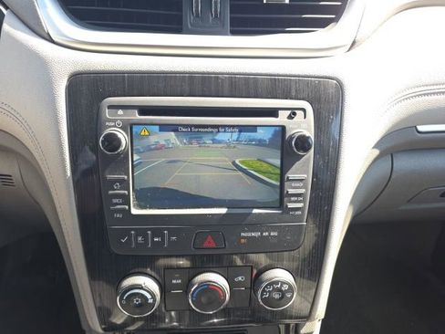 Used 2017 Chevrolet Traverse LT AWD/4WD image 16