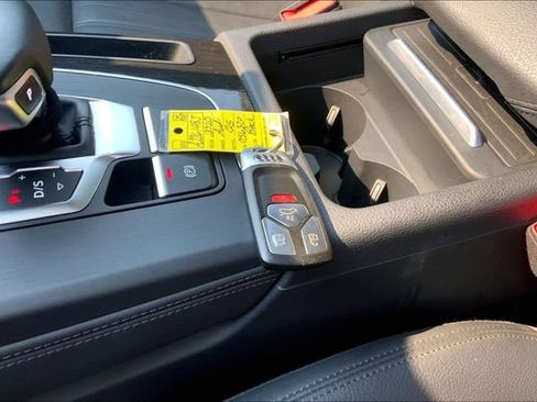 Used 2020 Audi Q5 Premium Plus AWD/4WD image 12