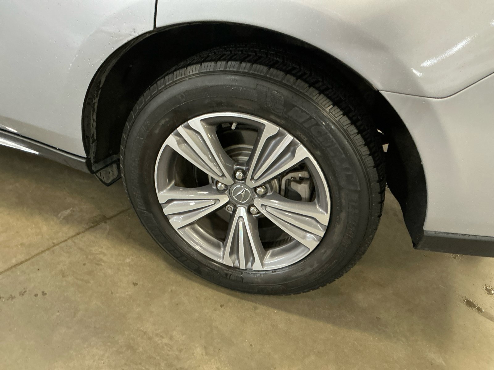 Used 2020 Acura MDX SH-AWD image 26