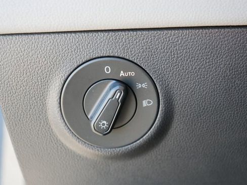 Certified 2023 Volkswagen Taos SEL image 24