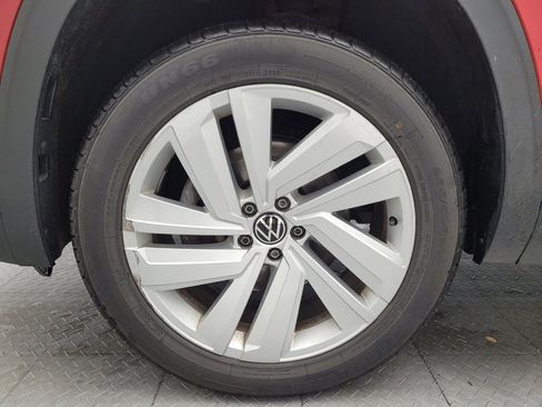 Used 2020 Volkswagen Atlas Cross Sport SE w/ Towing Package AWD/4WD image 31