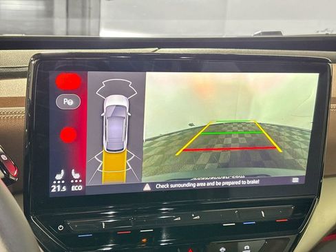 Certified 2023 Volkswagen ID.4 Pro image 17