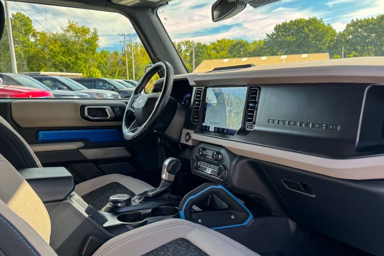 Used 2022 Ford Bronco Wildtrak AWD/4WD image 14
