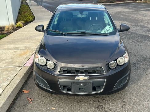 Used 2015 Chevrolet Sonic LT image 8