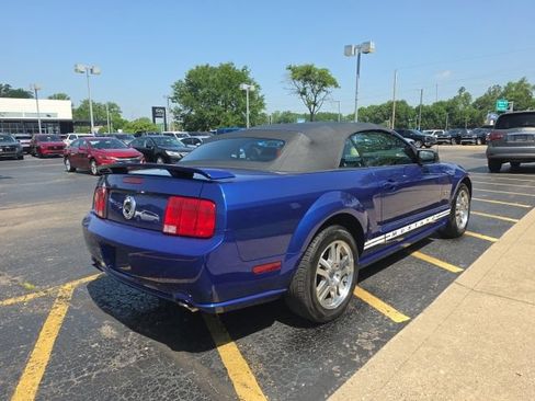 Used 2005 Ford Mustang GT Premium RWD image 2