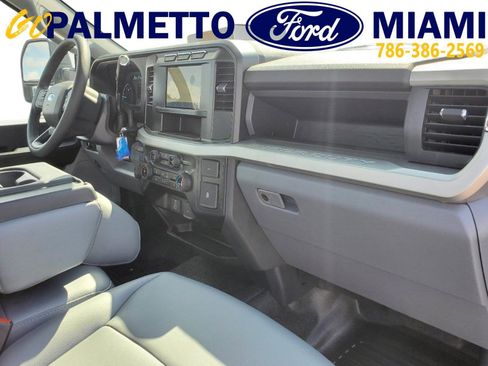 Used 2024 Ford F350 XL w/ XL Chrome Package AWD/4WD image 4