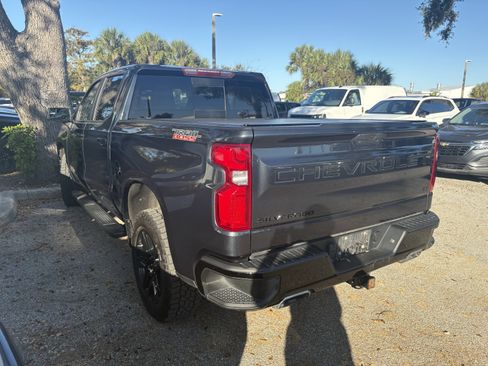 Used 2022 Chevrolet Silverado 1500 LT Trail Boss w/ Convenience Package II image 4