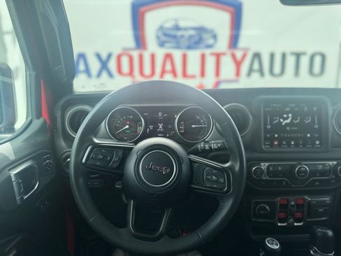 Used 2023 Jeep Wrangler Unlimited w/ Cold Weather Group AWD/4WD image 44