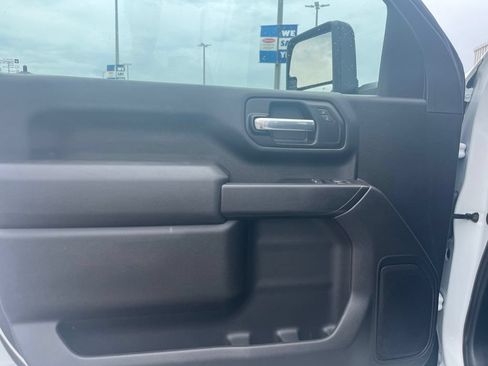 Used 2025 Chevrolet Silverado 2500 W/T RWD image 8