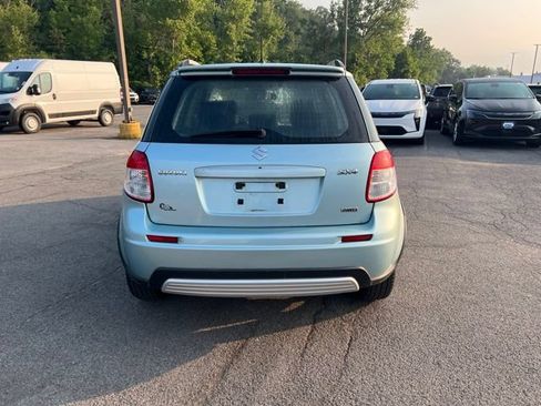 Used 2009 Suzuki SX4 AWD Hatchback w/ Touring Pkg image 5