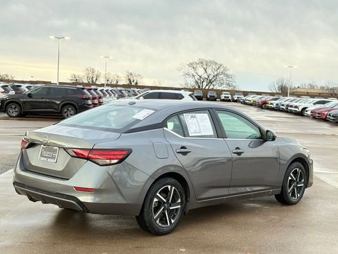 Certified 2025 Nissan Sentra SV image 6