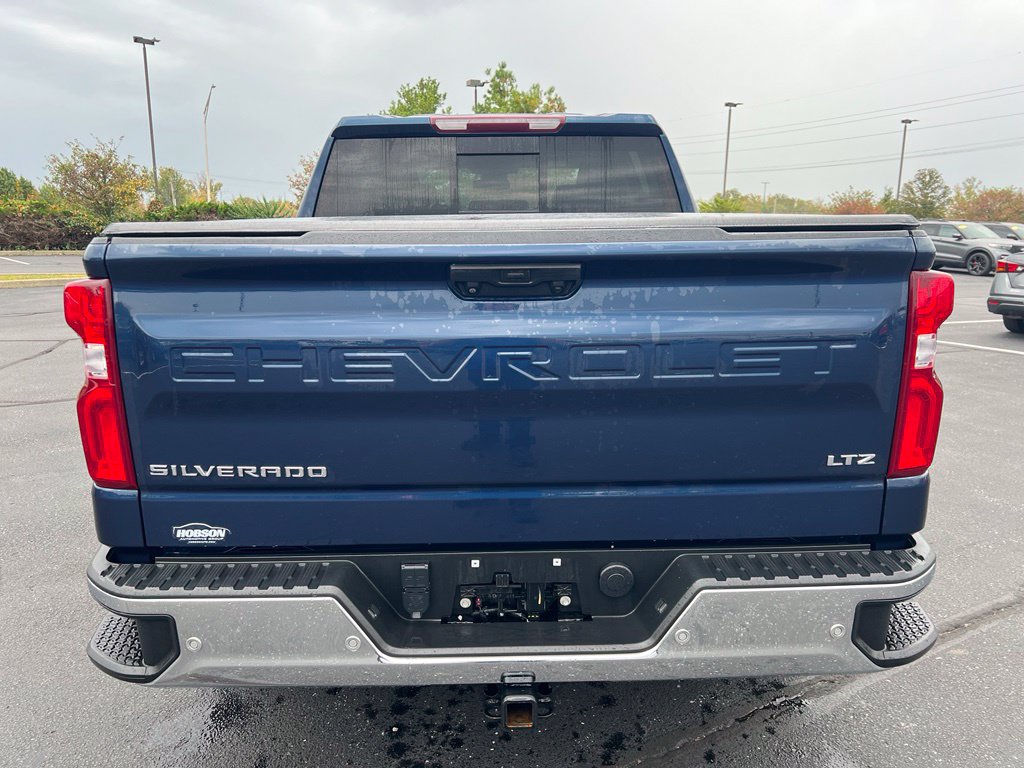 Used 2022 Chevrolet Silverado 1500 LTZ w/ LTZ Convenience Package II AWD/4WD image 4