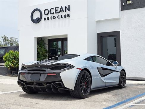 Used 2017 McLaren 570S Base image 3