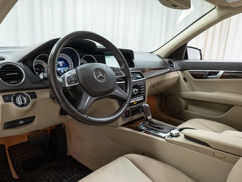 Used 2014 Mercedes-Benz C 300 4MATIC Sedan image 12