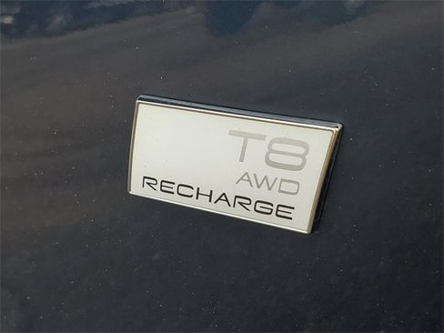 Used 2023 Volvo XC90 T8 Plus w/ Protection Package Premier image 5