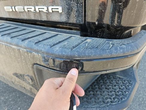 Used 2023 GMC Sierra 3500 Denali AWD/4WD image 9
