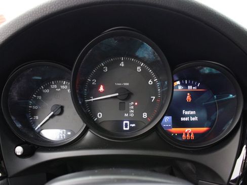Certified 2023 Porsche Macan AWD/4WD image 17