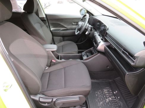 Used 2024 Hyundai Kona SEL w/ Convenience Package image 10