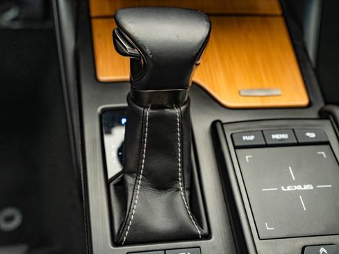 Used 2019 Lexus ES 300h FWD image 37